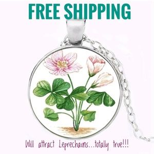 ☘St. Patrick's Day☘ Pendant with Chain☘